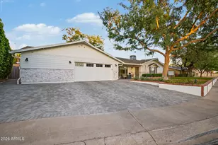 4711 N 33rd St, Phoenix, AZ 85018 - Photo 13