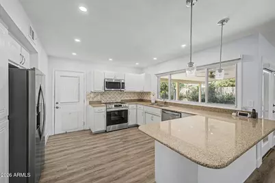 2721 E Cannon Drive, Phoenix, AZ 85028 - Photo 11