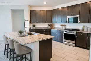 2548 W Grenadine Rd, Phoenix, AZ 85041 - Photo 11