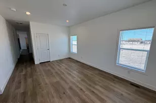 36445 W Clarendon Ave, Tonopah, AZ 85354 - Photo 17