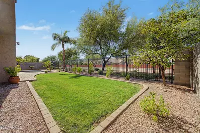 1076 E Euclid Avenue, Gilbert, AZ 85297 - Photo 51