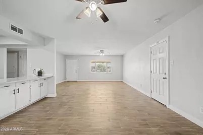 6536 W Turney Avenue, Phoenix, AZ 85033 - Photo 9