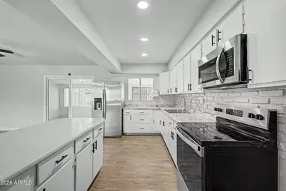 6536 W Turney Avenue, Phoenix, AZ 85033 - Photo 13