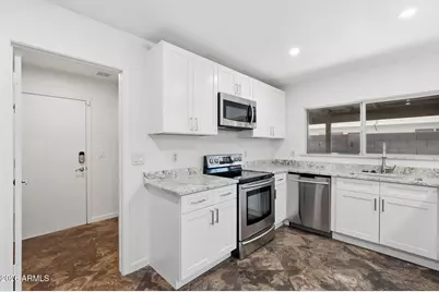 7433 W Canterbury Drive, Peoria, AZ 85345 - Photo 9
