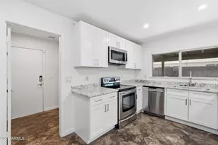 7433 W Canterbury Dr, Peoria, AZ 85345 - Photo 9