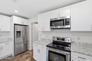 7433 W Canterbury Dr, Peoria, AZ 85345 - Photo 13