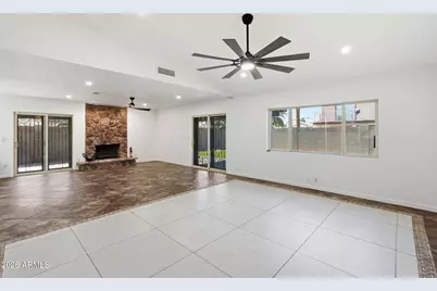 7433 W Canterbury Drive, Peoria, AZ 85345 - Photo 5
