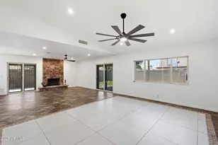 7433 W Canterbury Dr, Peoria, AZ 85345 - Photo 5