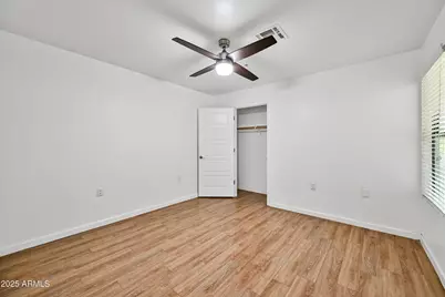 3065 N 67th Avenue #Apt 241, Phoenix, AZ 85033 - Photo 15