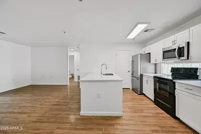 3065 N 67th Avenue #Apt 241, Phoenix, AZ 85033 - Photo 3