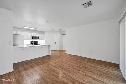3065 N 67th Avenue #Apt 241, Phoenix, AZ 85033 - Photo 7