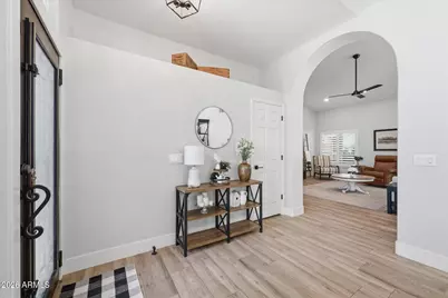 640 N Alder Drive, Chandler, AZ 85226 - Photo 3