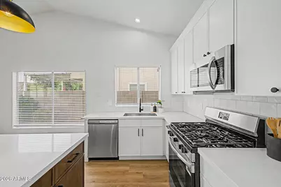 1015 W Juanita Avenue, Gilbert, AZ 85233 - Photo 9