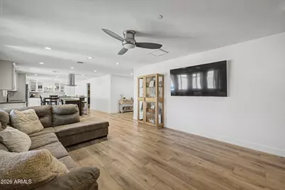 8720 E Whitton Avenue, Scottsdale, AZ 85251 - Photo 3