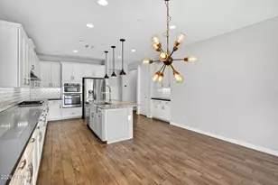 12124 W Peak View Rd, Peoria, AZ 85383 - Photo 9