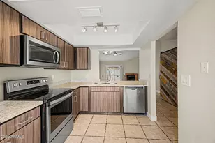 302 N Sycamore, Mesa, AZ 85201 - Photo 3