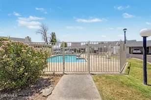 302 N Sycamore, Mesa, AZ 85201 - Photo 21