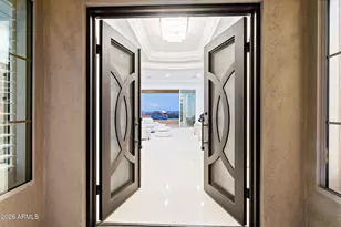 42139 N Mountain Cove Dr, Phoenix, AZ 85086 - Photo 9