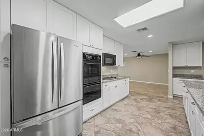 10962 W Kelso Drive, Sun City, AZ 85351 - Photo 11