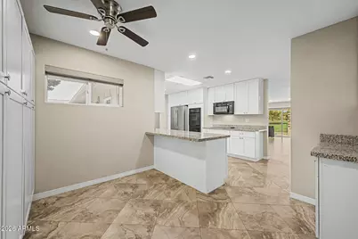 10962 W Kelso Drive, Sun City, AZ 85351 - Photo 13