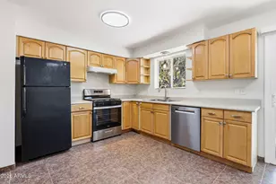 250 E Park Ave, Gilbert, AZ 85234 - Photo 9