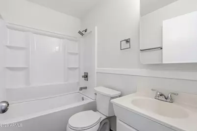 250 E Park Avenue, Gilbert, AZ 85234 - Photo 19