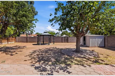 250 E Park Avenue, Gilbert, AZ 85234 - Photo 27