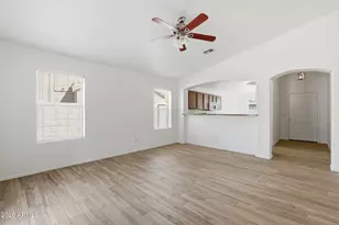318 N 21st Cir, Coolidge, AZ 85128 - Photo 3