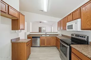 318 N 21st Cir, Coolidge, AZ 85128 - Photo 17