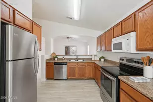 318 N 21st Cir, Coolidge, AZ 85128 - Photo 3