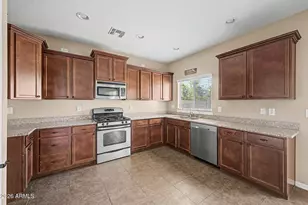 1016 W Basswood Ave, San Tan Valley, AZ 85140 - Photo 7