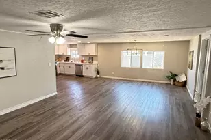 1562 S Desert View Pl, Apache Junction, AZ 85120 - Photo 9