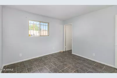 2226 W Heatherbrae Drive #Apt 2, Phoenix, AZ 85015 - Photo 11