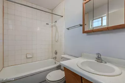 2226 W Heatherbrae Drive #Apt 2, Phoenix, AZ 85015 - Photo 13