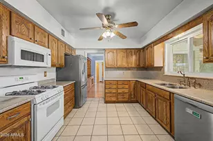 5125 E Osborn Rd, Phoenix, AZ 85018 - Photo 5