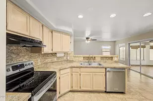 18422 N 85th Ave, Peoria, AZ 85382 - Photo 17