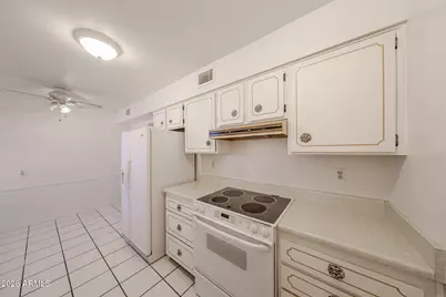 10837 W Santa Fe Drive, Sun City, AZ 85351 - Photo 23