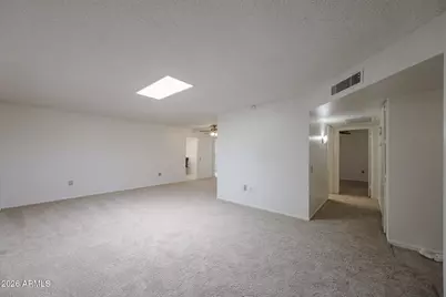 10837 W Santa Fe Drive, Sun City, AZ 85351 - Photo 9