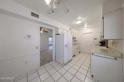 10837 W Santa Fe Drive, Sun City, AZ 85351 - Photo 19