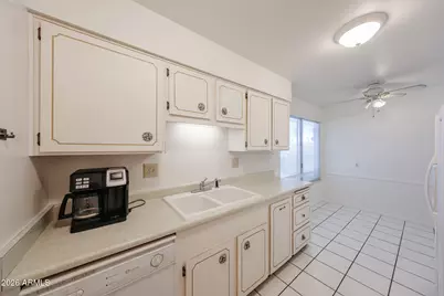 10837 W Santa Fe Drive, Sun City, AZ 85351 - Photo 21