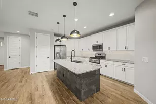 2053 W Lonesome Trl, Phoenix, AZ 85085 - Photo 5