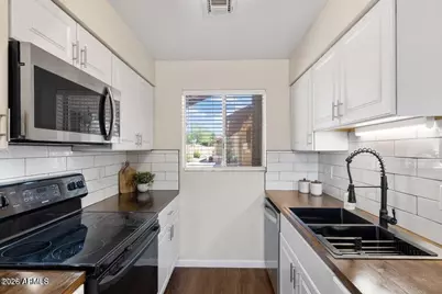 330 W Tonopah Drive #5, Phoenix, AZ 85027 - Photo 7