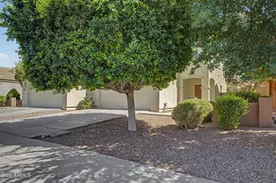 8777 W Dahlia Dr, Peoria, AZ 85381 - Photo 3