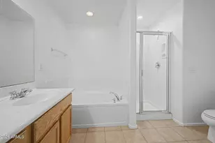 8777 W Dahlia Dr, Peoria, AZ 85381 - Photo 23