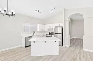 3046 W Abraham Ln, Phoenix, AZ 85027 - Photo 3