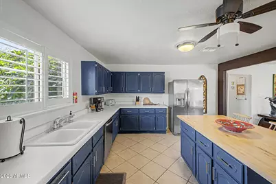 1221 E Mescal Street, Phoenix, AZ 85020 - Photo 9