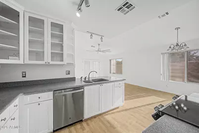 8615 E Crescent Avenue, Mesa, AZ 85208 - Photo 13