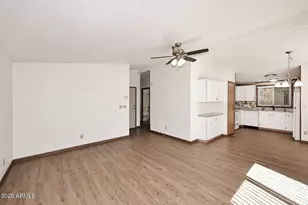 6249 S Pinehurst Dr, Chandler, AZ 85249 - Photo 11