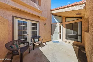 27 E Betty Elyse Ln, Phoenix, AZ 85022 - Photo 11