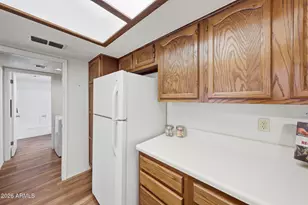 27 E Betty Elyse Ln, Phoenix, AZ 85022 - Photo 21